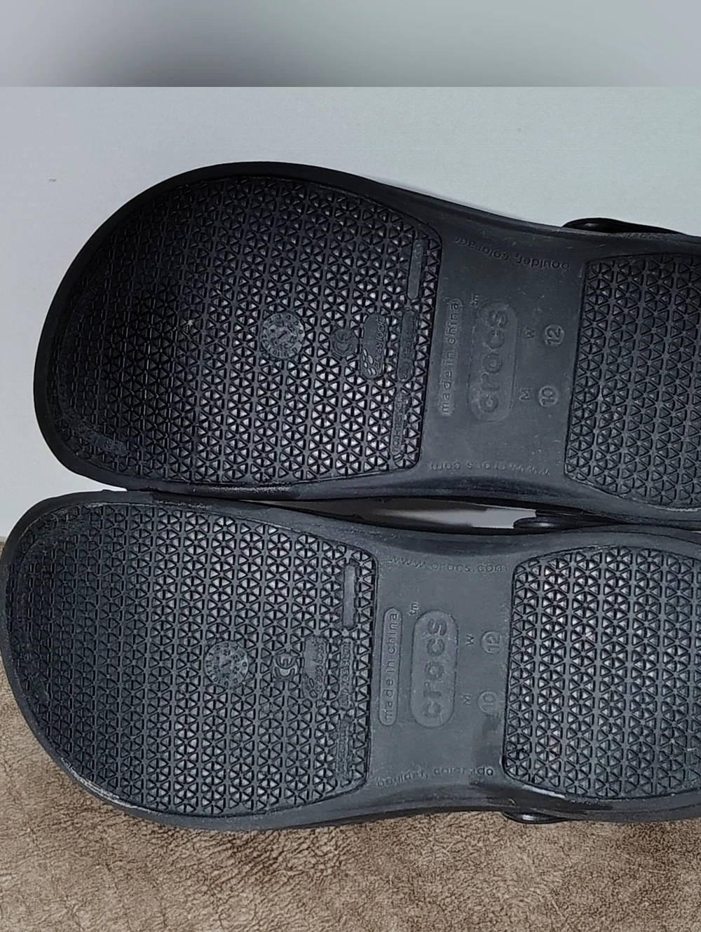 Black Crocs Unisex Mens Size 10 Women's Size 12